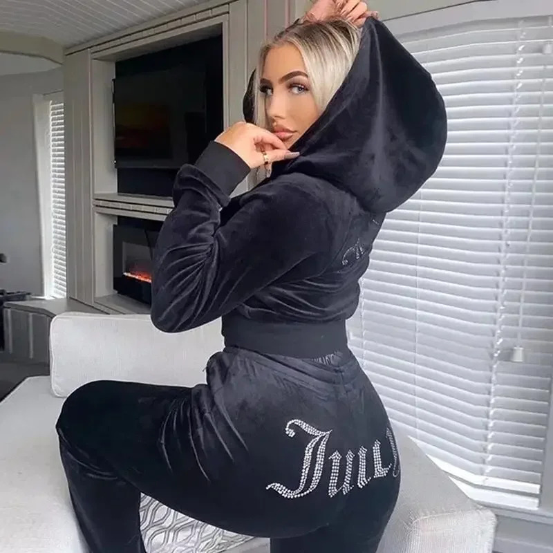 2025 New Winter Juicy Coutoure - Winter Clothing Anime 评论和价格